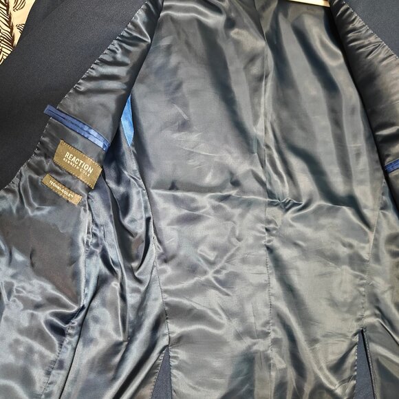 Kenneth Cole Reaction Techni-Cole Slim-Fit Navy Blazer - Picture 2 of 3